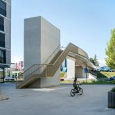 Fussgänger-Fahrradbrücke über di